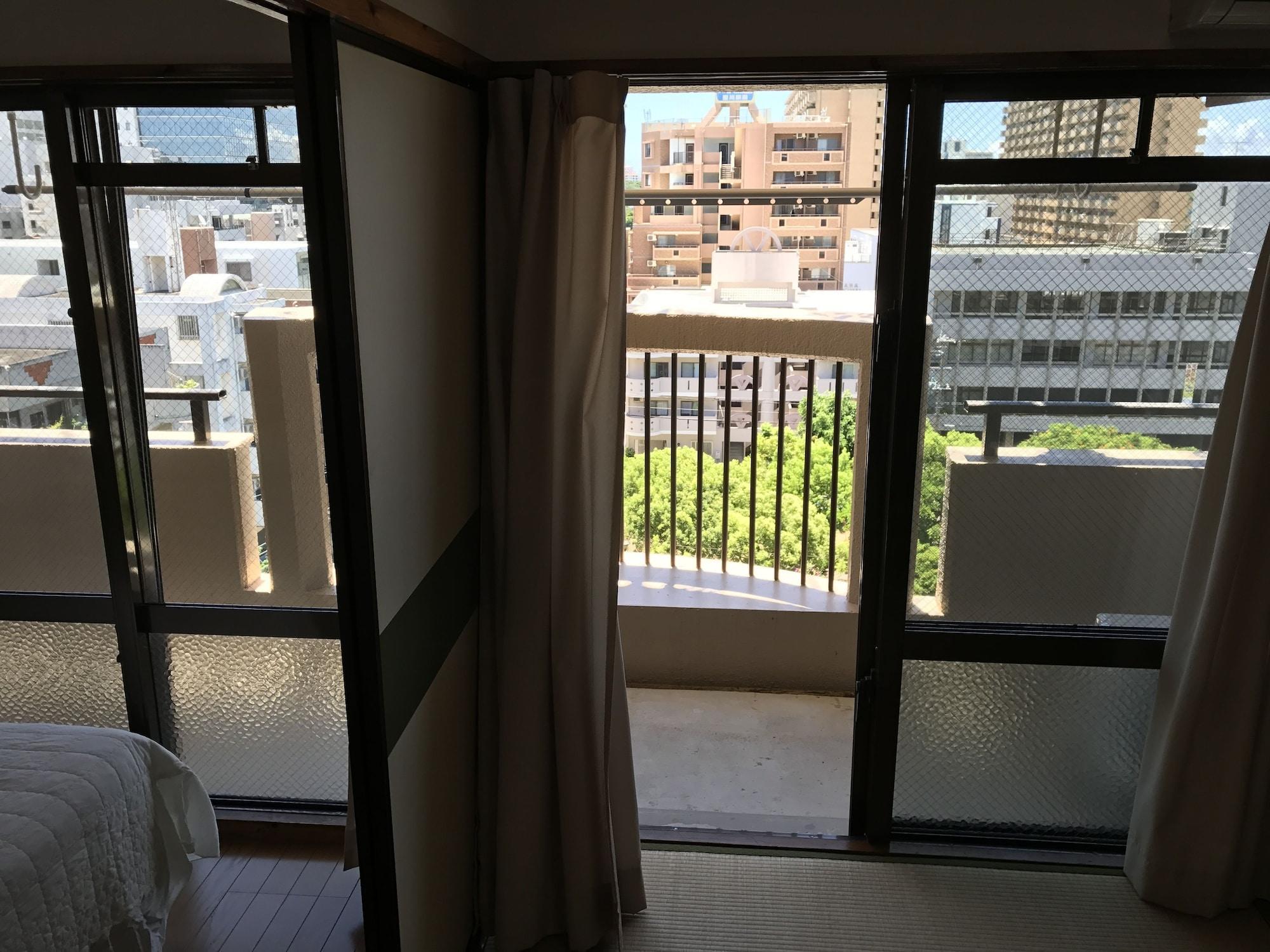 Weekly Harbourview Mansion Main Building Apartamento Naha Exterior foto
