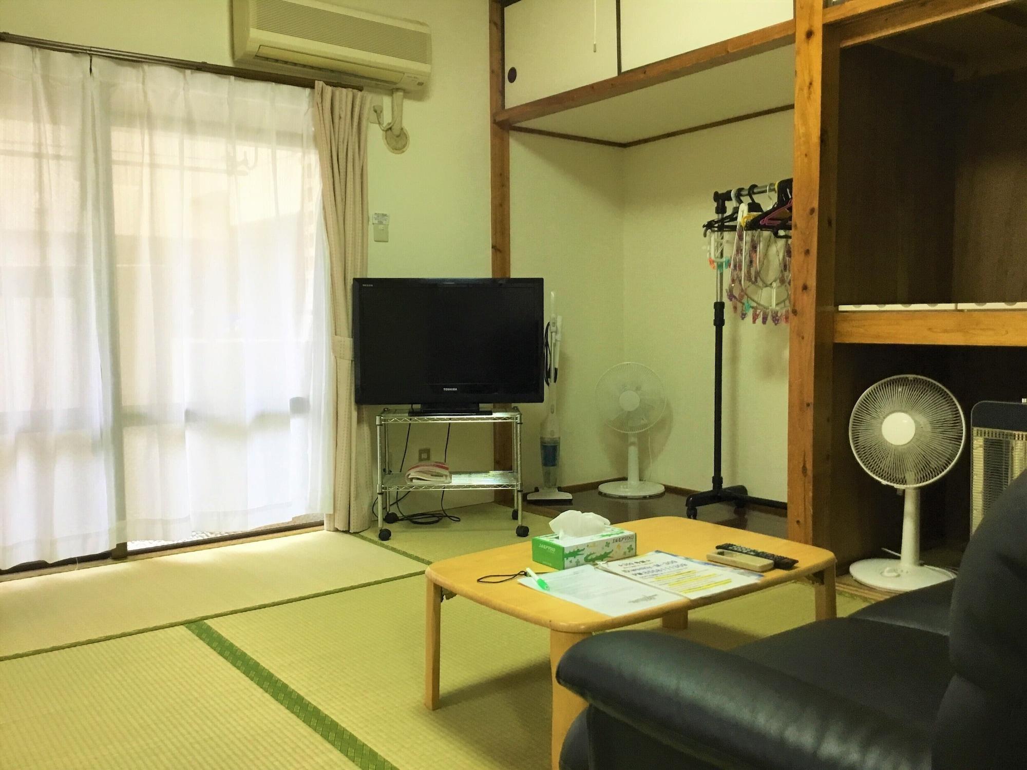 Weekly Harbourview Mansion Main Building Apartamento Naha Exterior foto